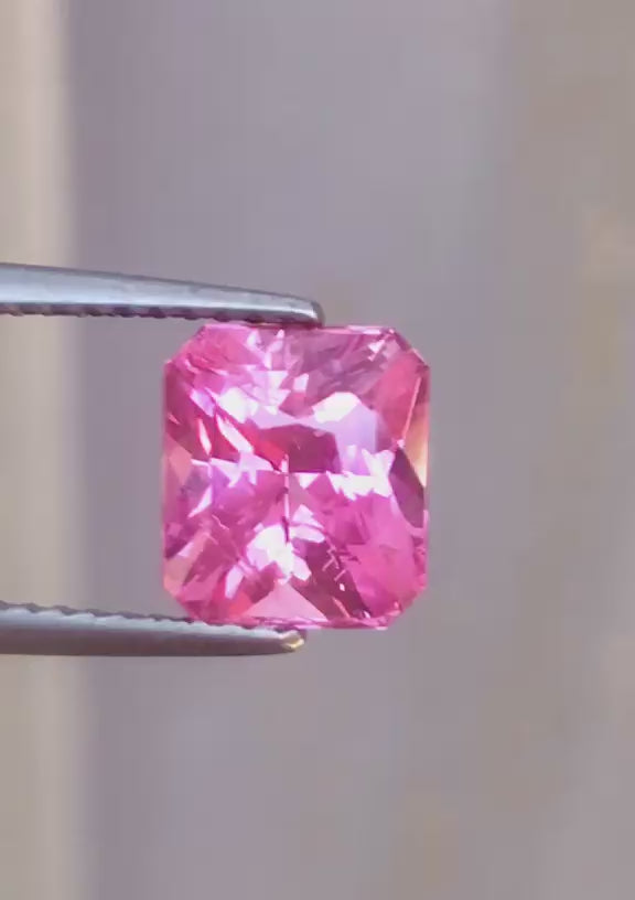 ✨ 2.99 Ct Natural Sri Lankan Sapphire — Untreated & Padparadscha-Type Beauty ✨